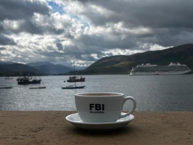 The Ferry Boat Inn Ullapool Exterior foto